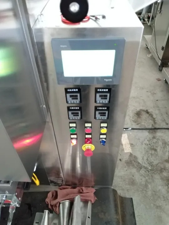 KEFAI High Speed Ketchup Packing Machine դետալ՝ կառավարման վահանակ